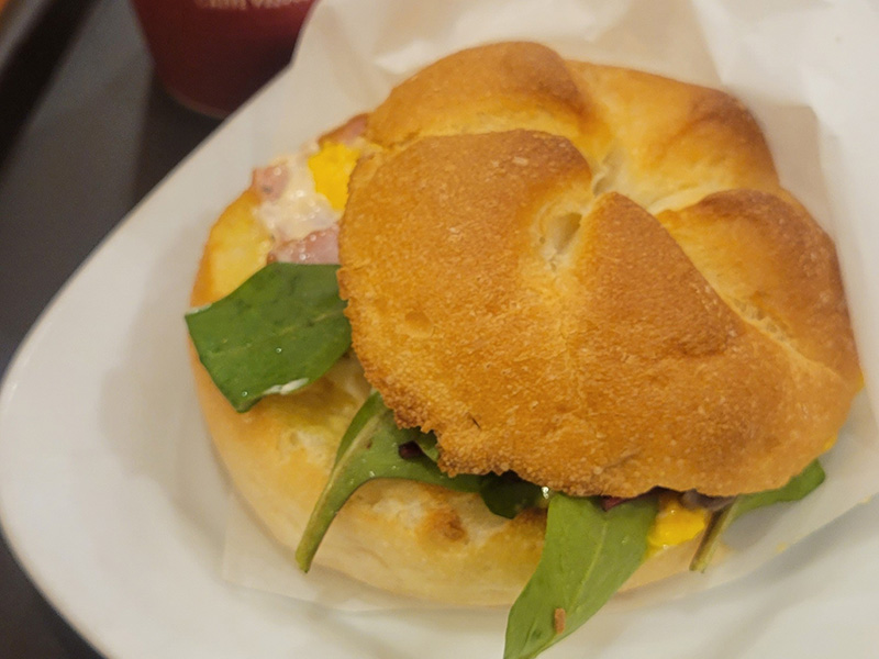 新宿で朝から食べられるモーニング