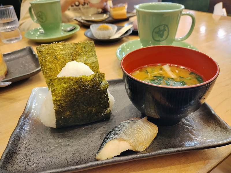 和カフェでとってもお得なモーニング