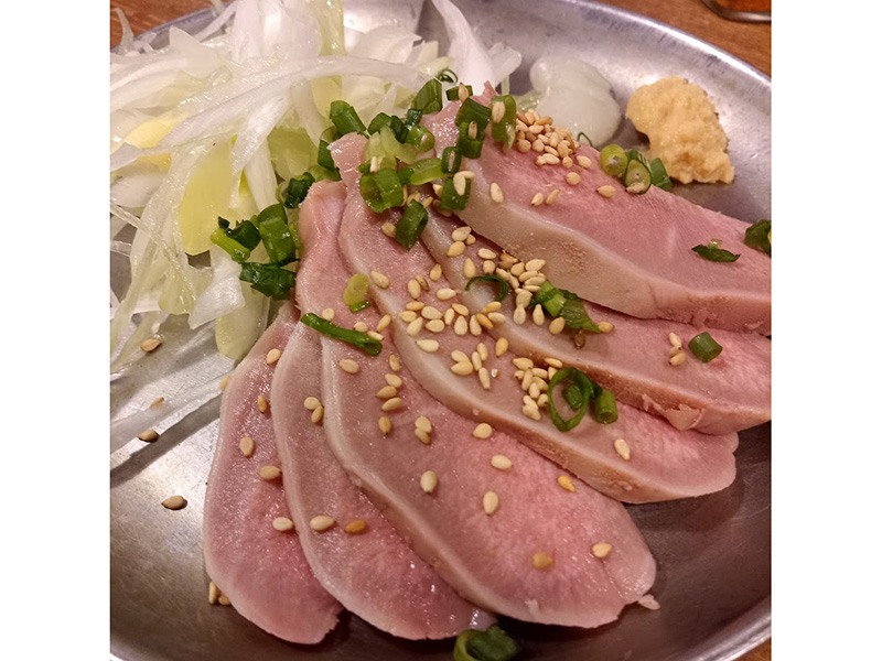 昼からやきとんと焼酎お湯割り！藤沢南口やきとんで！
