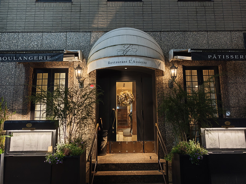 まさに隠れ家的な佇まい！成城学園前の仏蘭西料理店