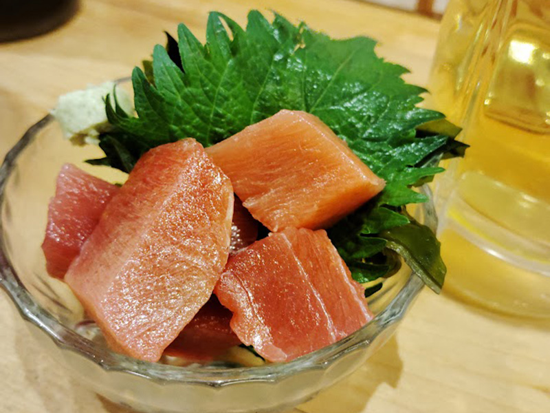 ハイボールとマグロぶつと、藤沢ペンタゴン。