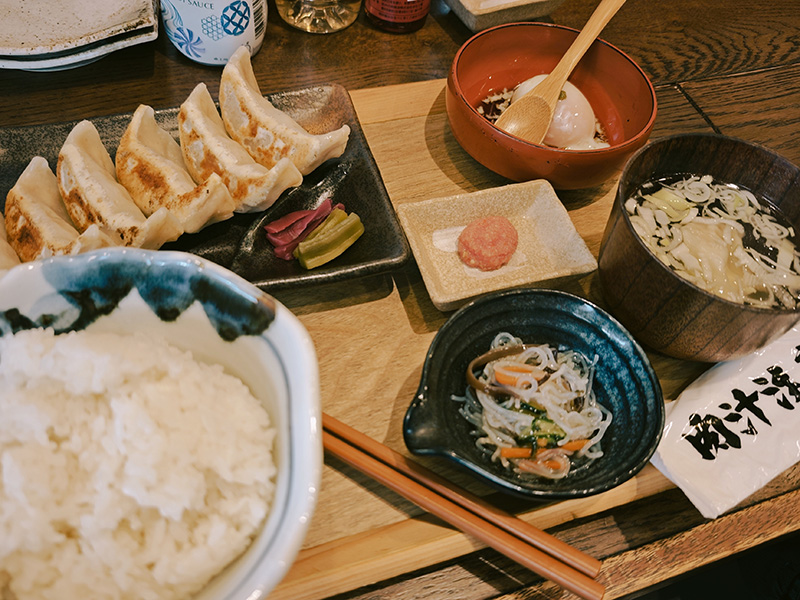 餃子とビールで文化を感じるお店