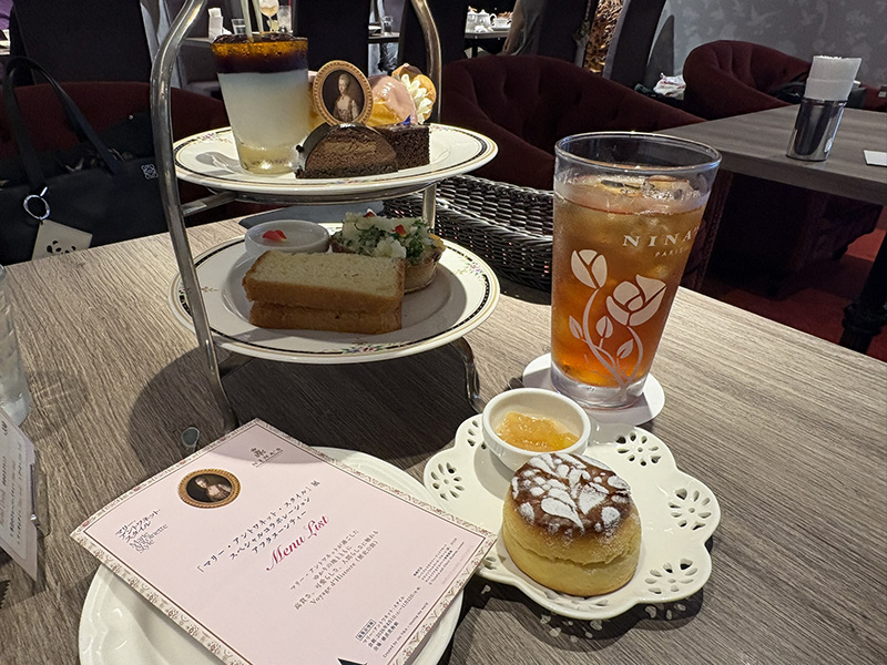 話題必至のフランス王妃展コラボのティータイム