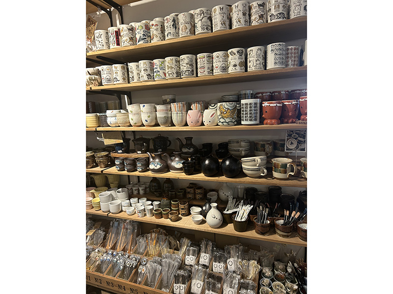 お気に入りの器が見つかる！暮らしを彩る陶器屋さん