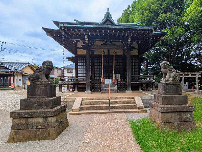 竹林と電車の音に包まれる、癒やしの「杉山神社」