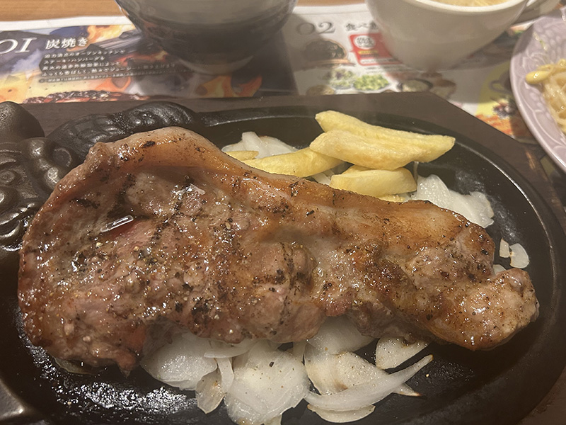 ブロンコビリー海老名店でお肉とサラダバーを満喫