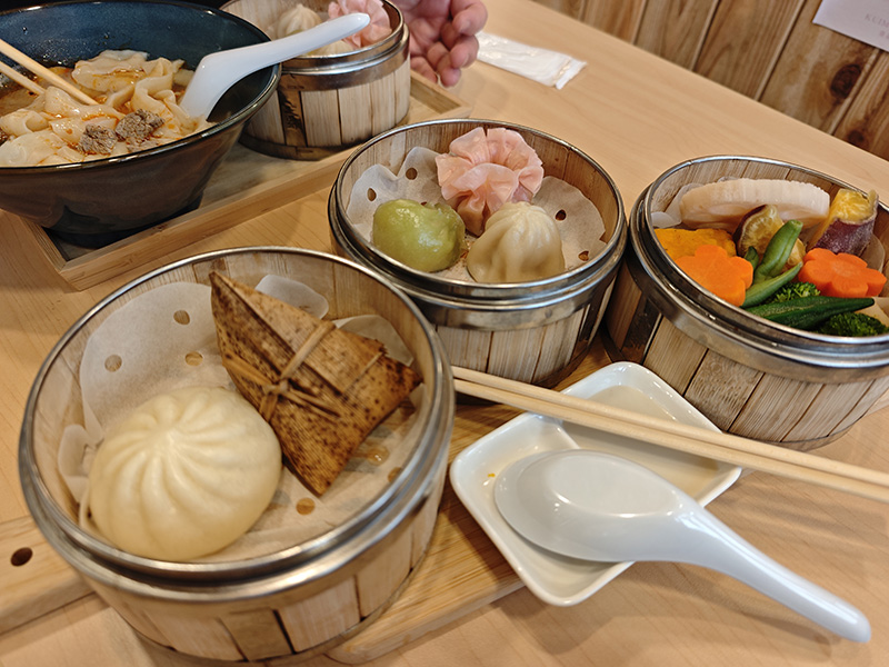 中国茶と茶道具、点心のお店
