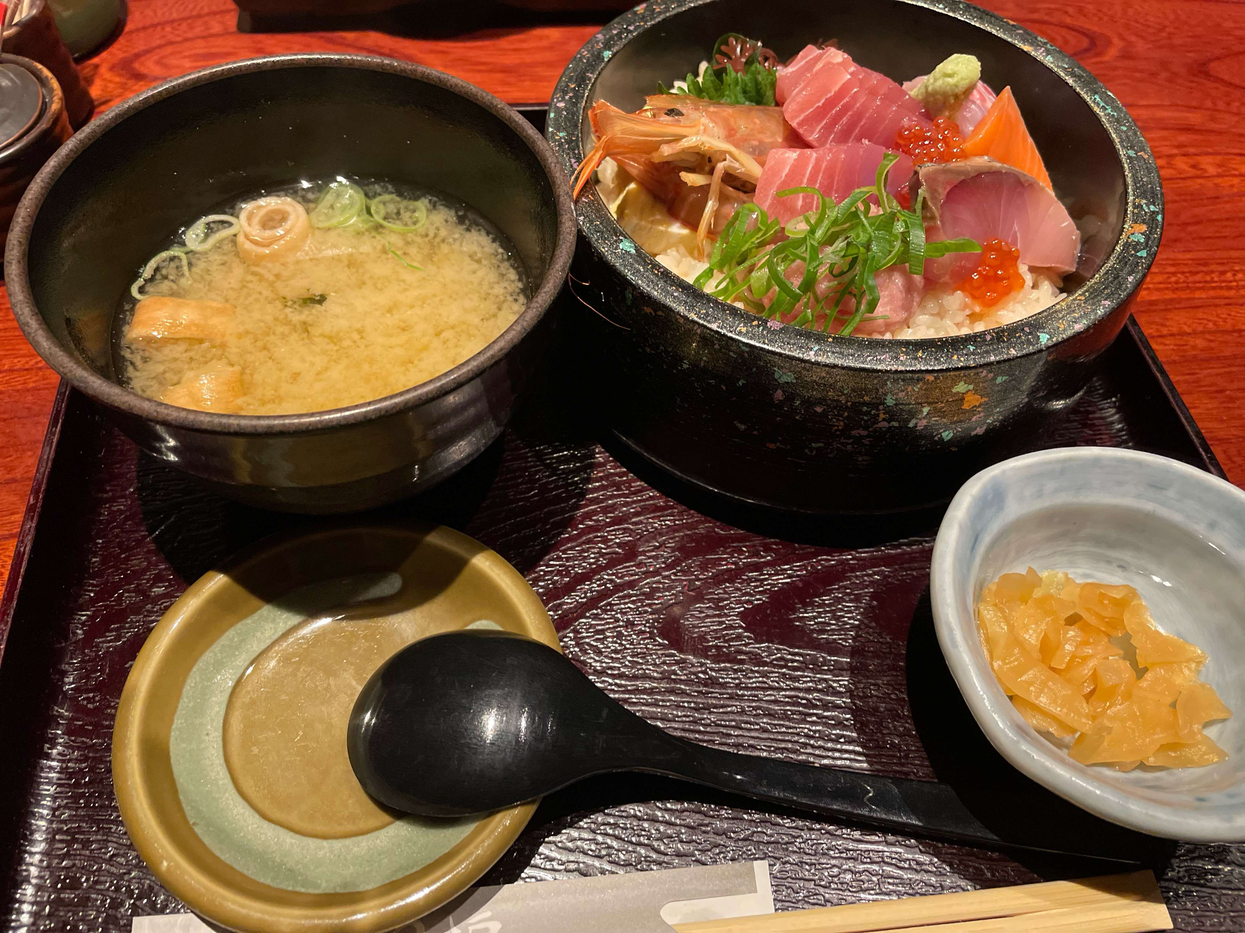 ランチもあります！半個室の和風、居酒屋